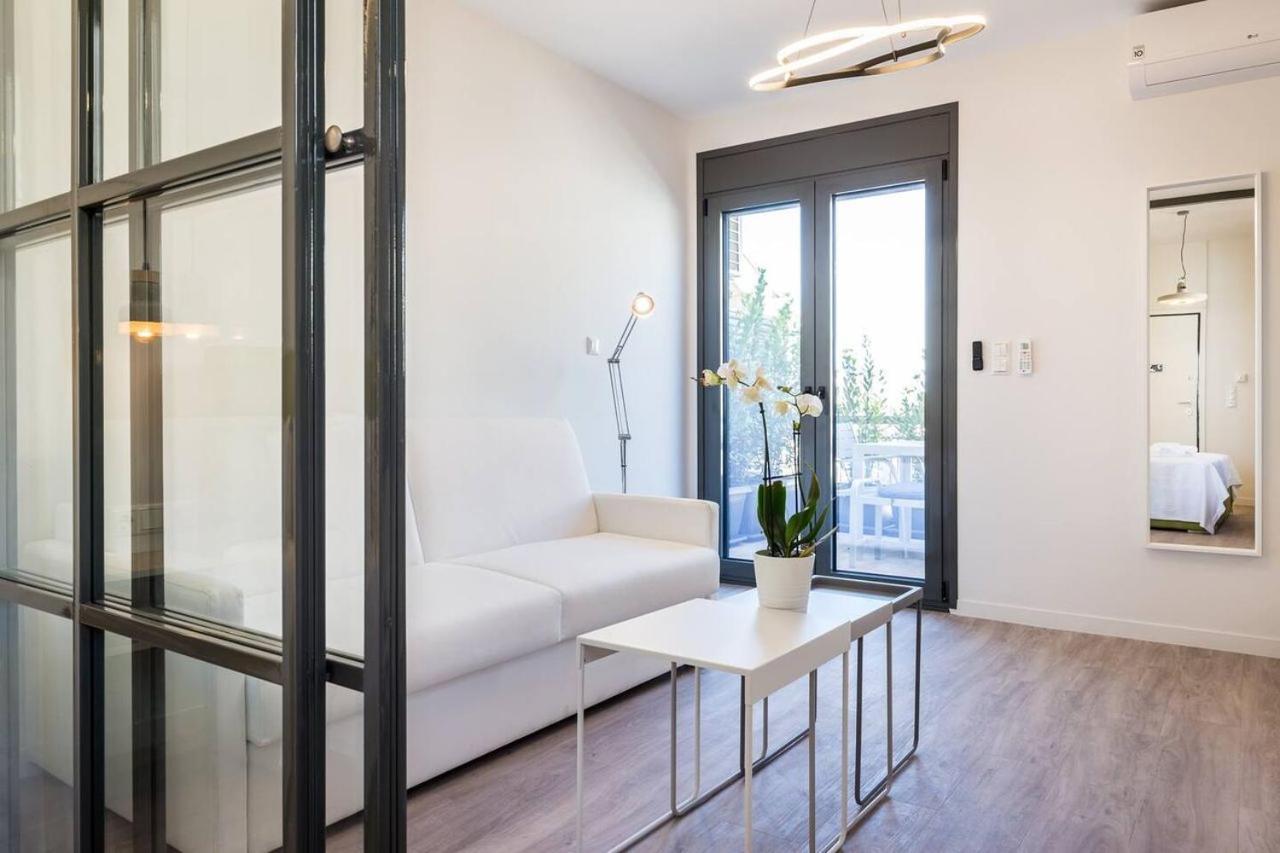 Emily In Athens - Central Chic Flat With Terrace Syntagma E1 ภายนอก รูปภาพ