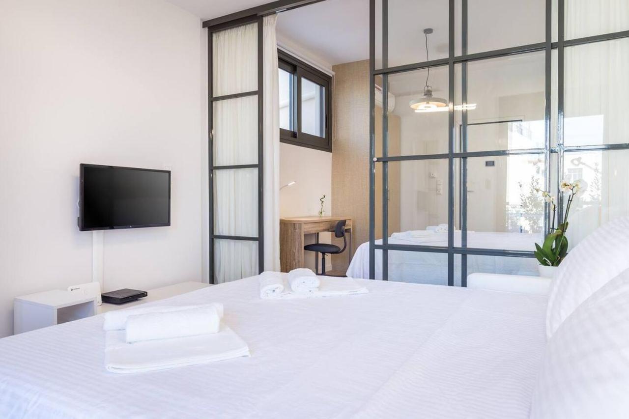 Emily In Athens - Central Chic Flat With Terrace Syntagma E1 ภายนอก รูปภาพ
