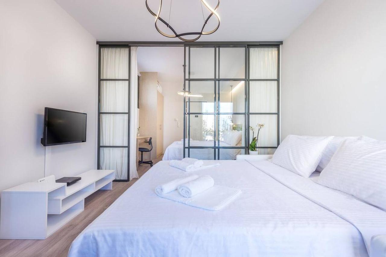 Emily In Athens - Central Chic Flat With Terrace Syntagma E1 ภายนอก รูปภาพ