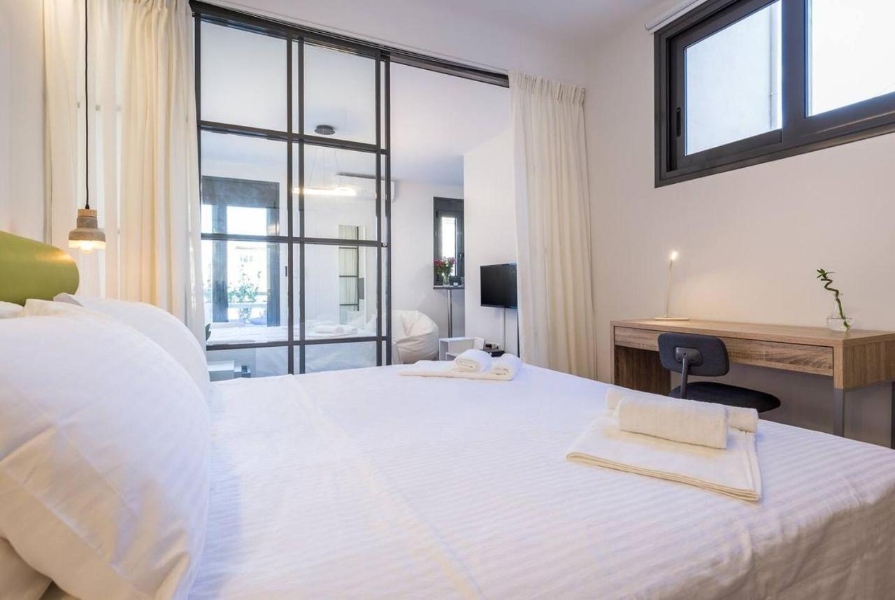 Emily In Athens - Central Chic Flat With Terrace Syntagma E1 ภายนอก รูปภาพ