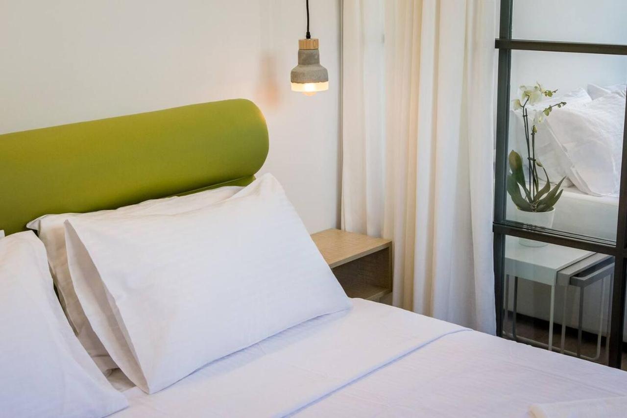 Emily In Athens - Central Chic Flat With Terrace Syntagma E1 ภายนอก รูปภาพ