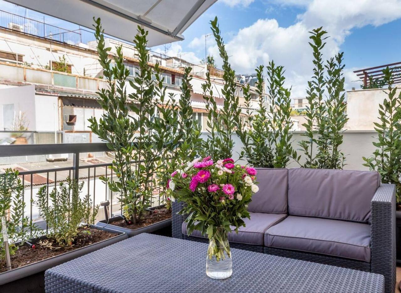 Emily In Athens - Central Chic Flat With Terrace Syntagma E1 ภายนอก รูปภาพ