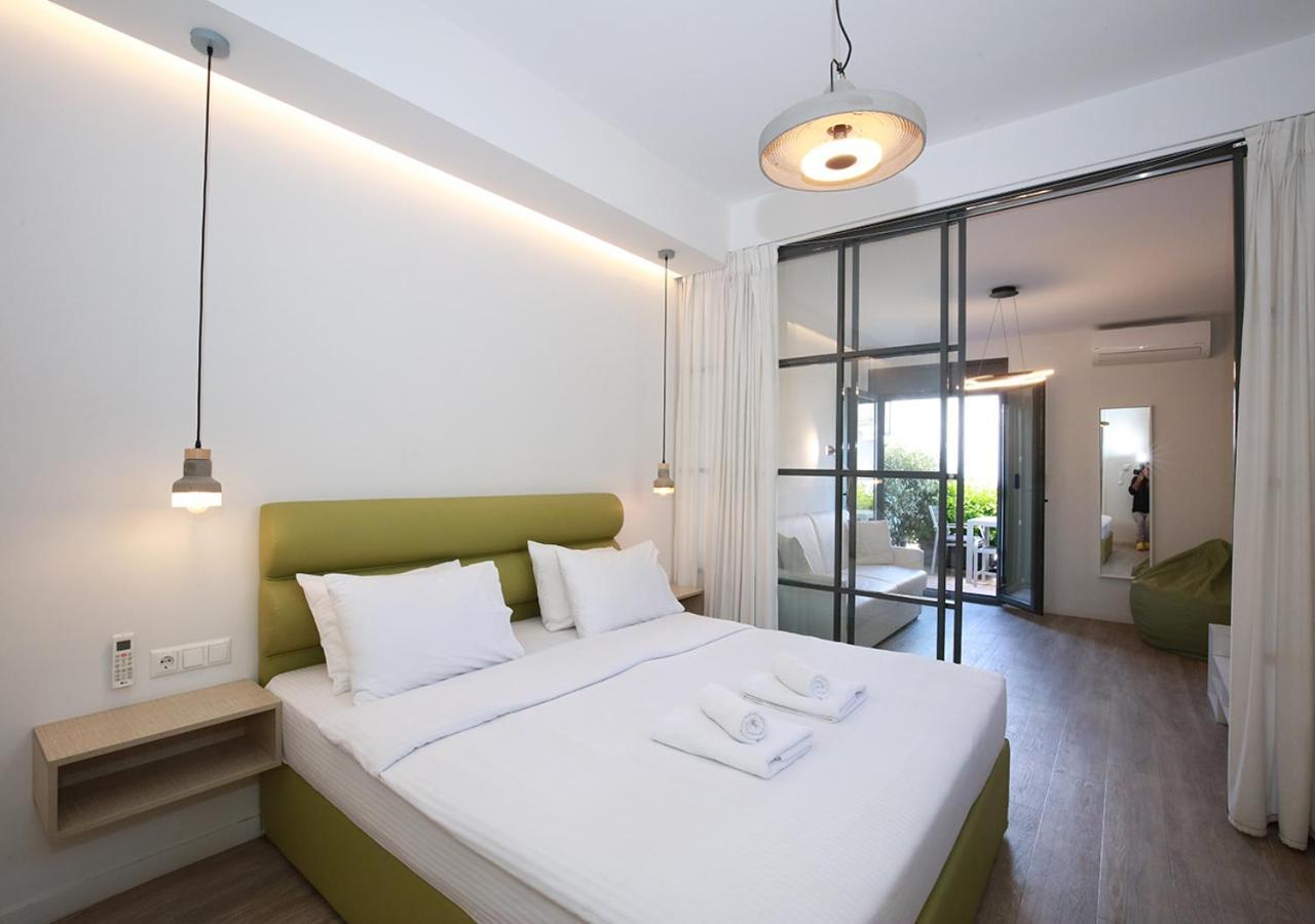 Emily In Athens - Central Chic Flat With Terrace Syntagma E1 ภายนอก รูปภาพ