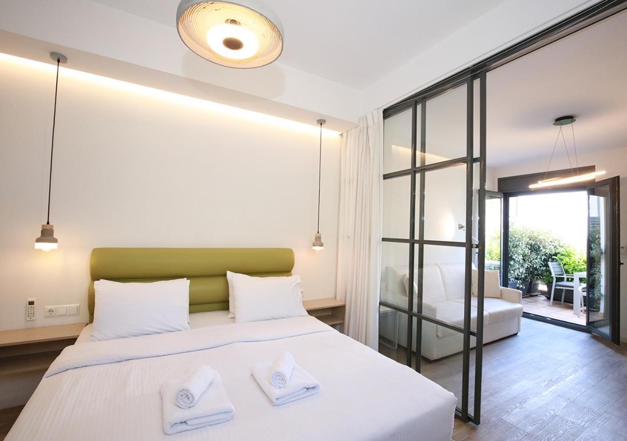 Emily In Athens - Central Chic Flat With Terrace Syntagma E1 ภายนอก รูปภาพ