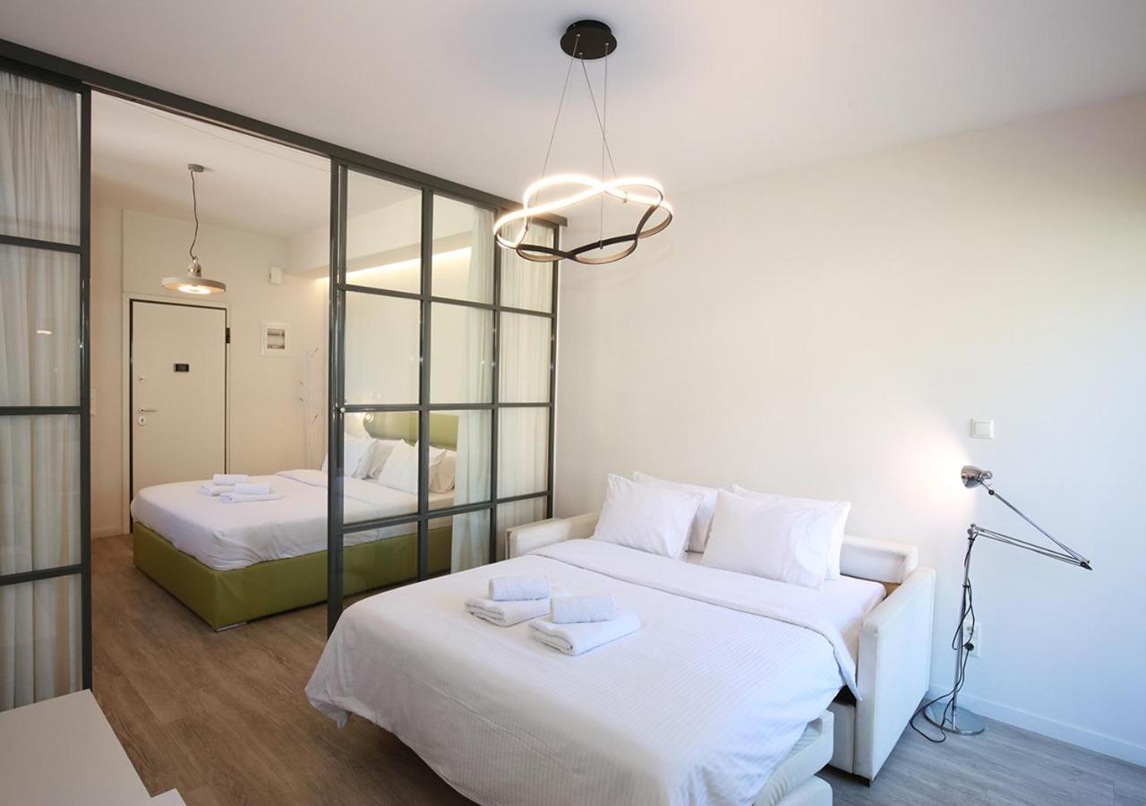 Emily In Athens - Central Chic Flat With Terrace Syntagma E1 ภายนอก รูปภาพ