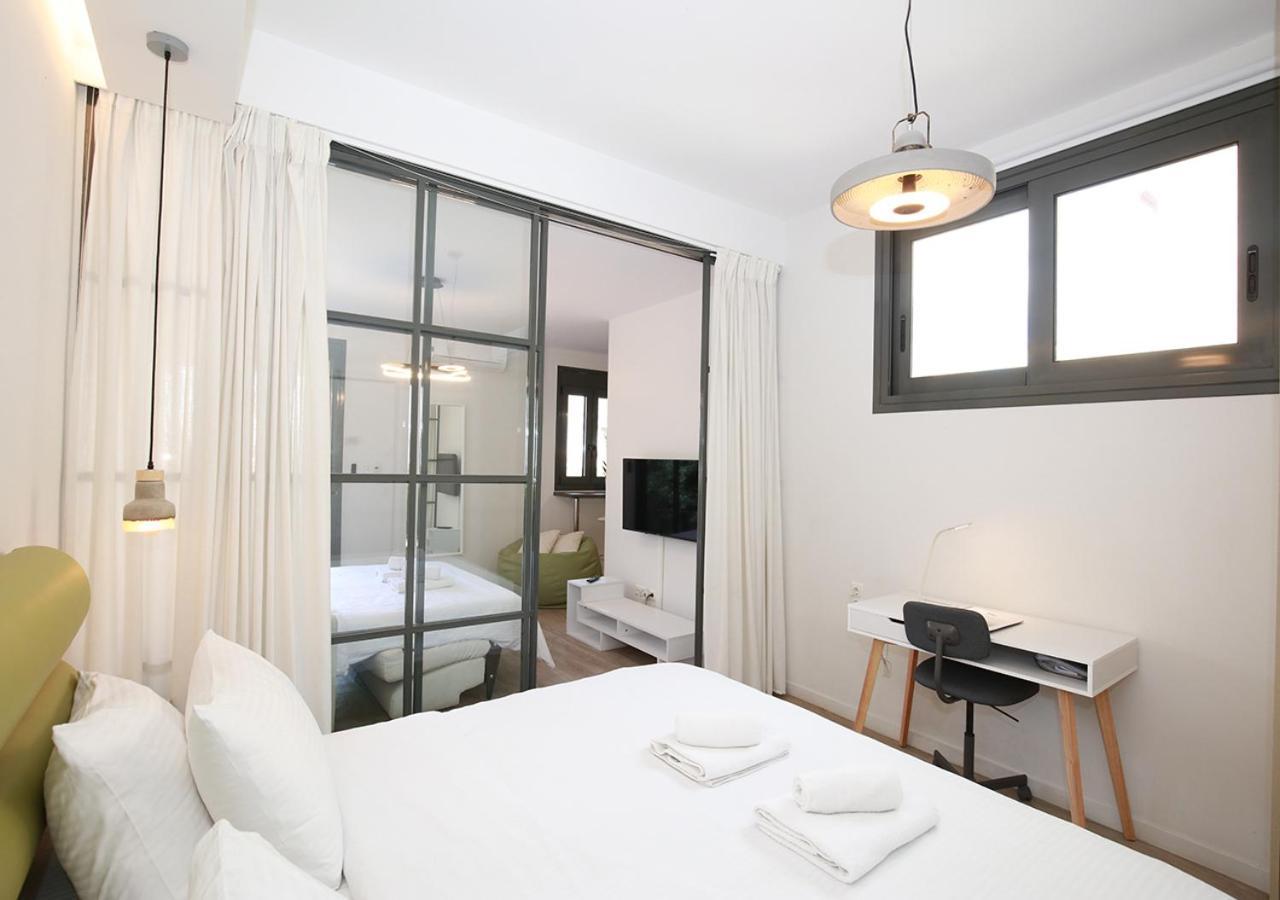 Emily In Athens - Central Chic Flat With Terrace Syntagma E1 ภายนอก รูปภาพ
