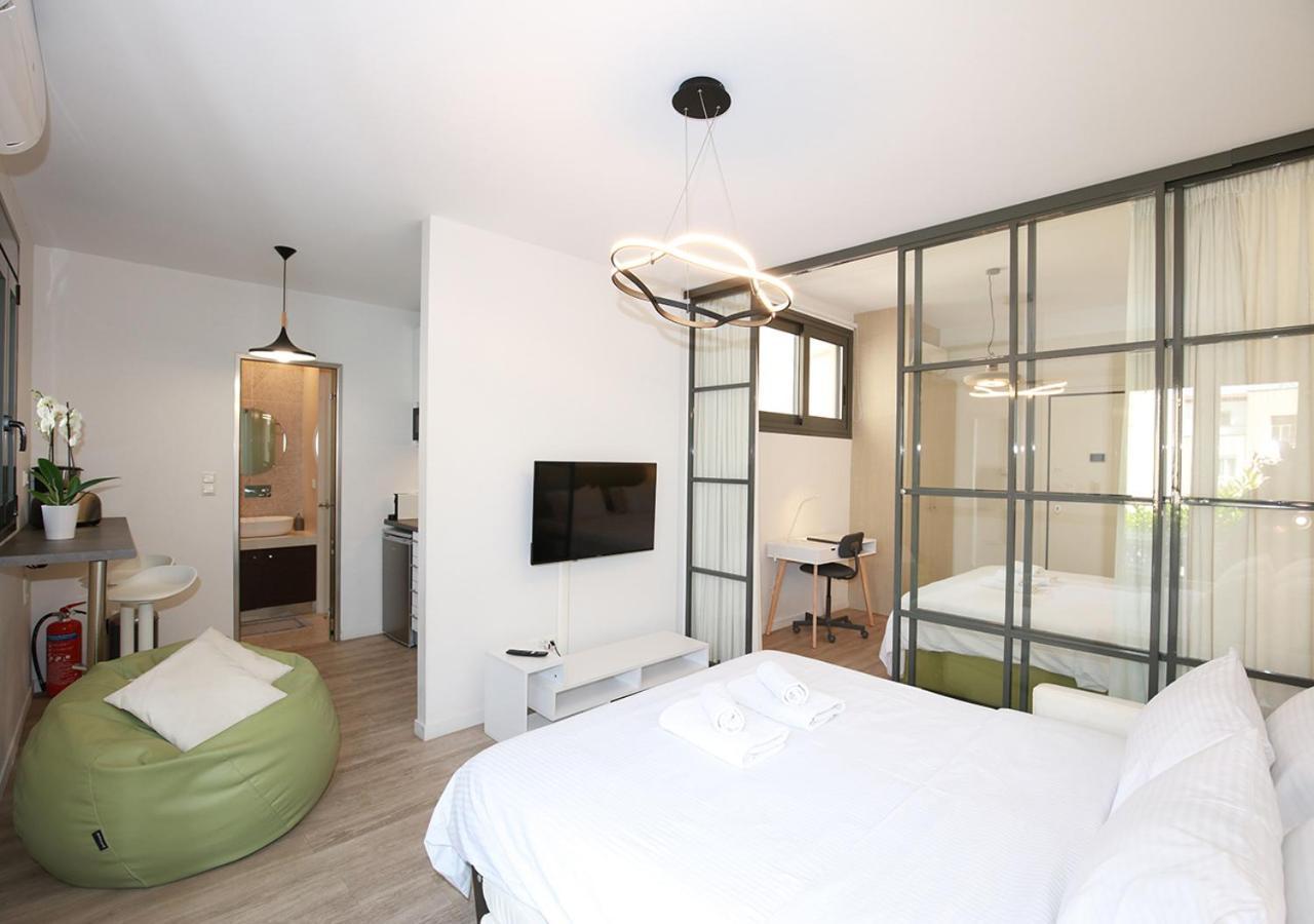 Emily In Athens - Central Chic Flat With Terrace Syntagma E1 ภายนอก รูปภาพ